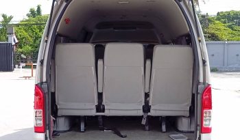 TOYOTA 2WD 2019 3.0 MT COMMUTER SILVER  3294 full