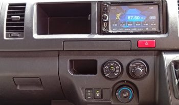 TOYOTA 2WD 2019 3.0 MT COMMUTER SILVER  3294 full