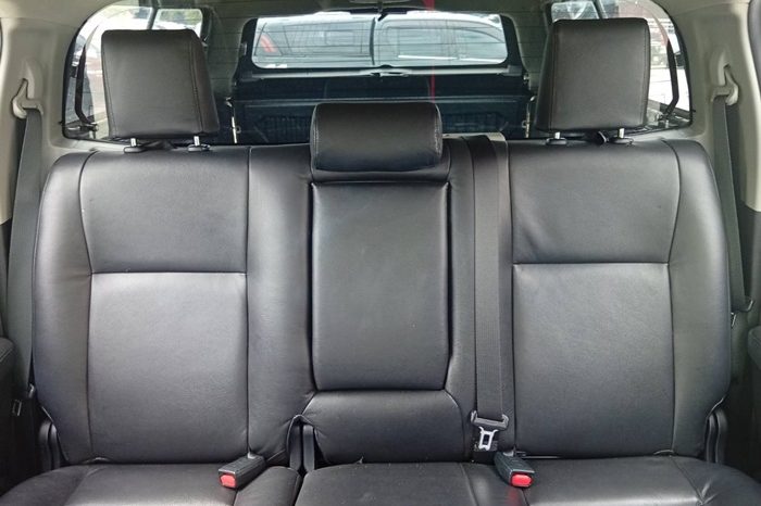 REVO PRE 2021 2.4E AT DOUBLE CAB WHITE  2232 full