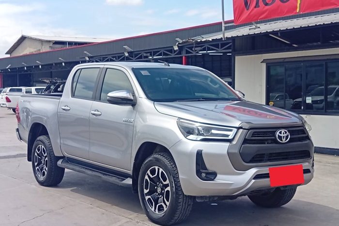 REVO PRE 2020 2.4 MID AT DOUBLE CAB SILVER  7468 full