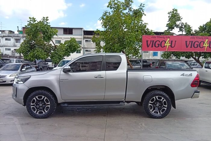 REVO 4WD 2020 2.8G MT SMART CAB SILVER  4014 full