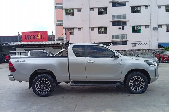 REVO 4WD 2020 2.8G MT SMART CAB SILVER  4014 full