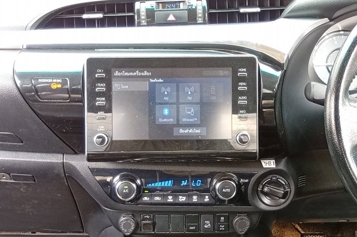 REVO 4WD 2020 2.8G MT SMART CAB SILVER  4014 full