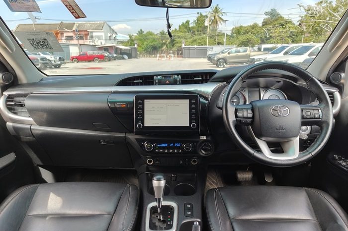REVO 4WD 2020 2.8G AT DOUBLE CAB SILVER  8534 full