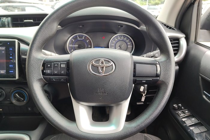 REVO 4WD 2019 2.4E MT DOUBLE CAB SILVER  183 full