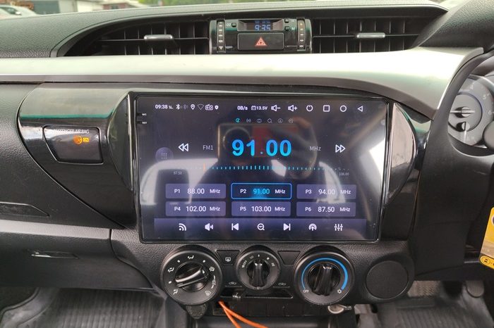 REVO PRE 2020 2.4E AT DOUBLE CAB SILVER  6422 full