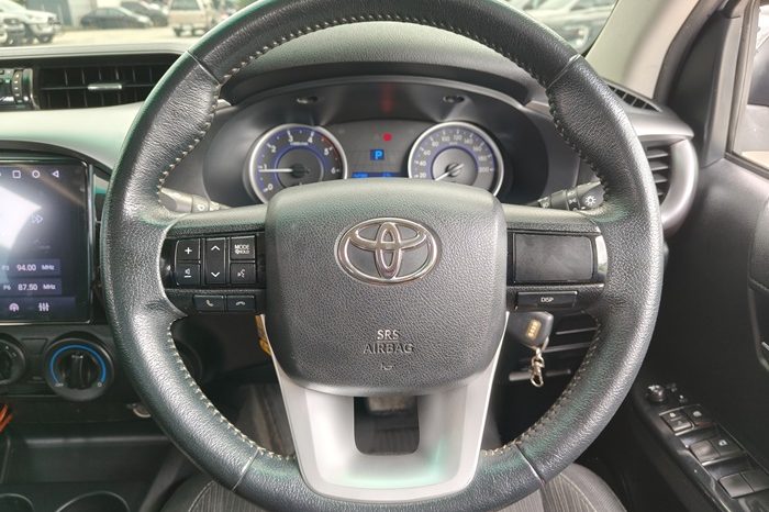 REVO PRE 2020 2.4E AT DOUBLE CAB SILVER  6422 full