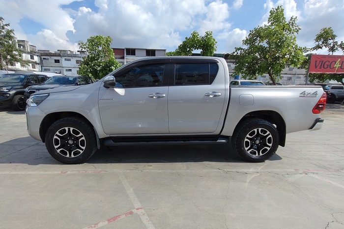 REVO 4WD 2021 2.4E MT DOUBLE CAB SILVER  7835 full