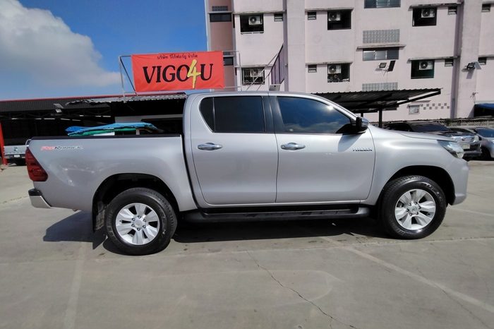 REVO PRE 2020 2.4E AT DOUBLE CAB SILVER  6424 full