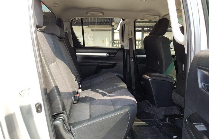 REVO PRE 2020 2.4E AT DOUBLE CAB SILVER  6424 full
