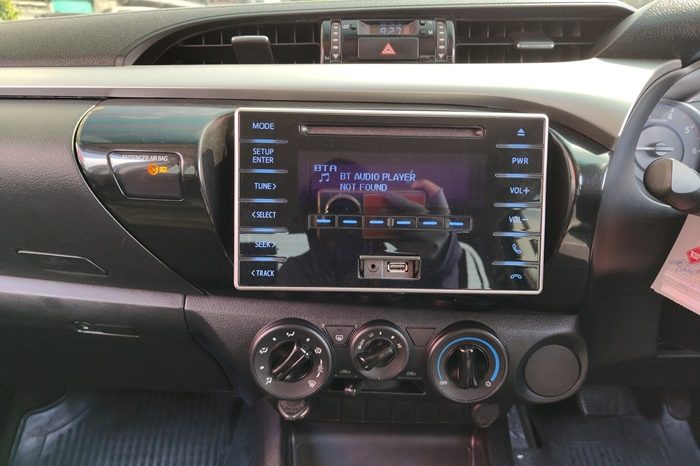 REVO PRE 2020 2.4E AT DOUBLE CAB SILVER  6424 full