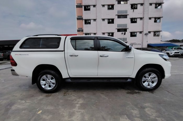 REVO PRE 2019 2.4E AT DOUBLE CAB WHITE  3970 full