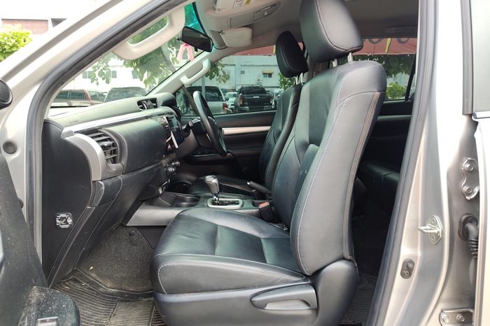 REVO PRE 2020 2.4G AT DOUBLE CAB SILVER  378 full