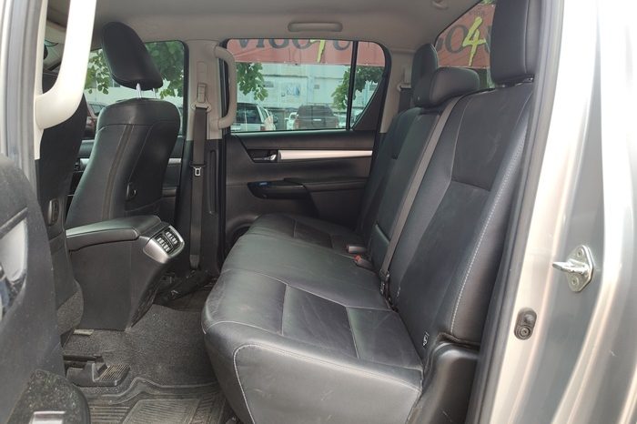 REVO PRE 2020 2.4G AT DOUBLE CAB SILVER  378 full