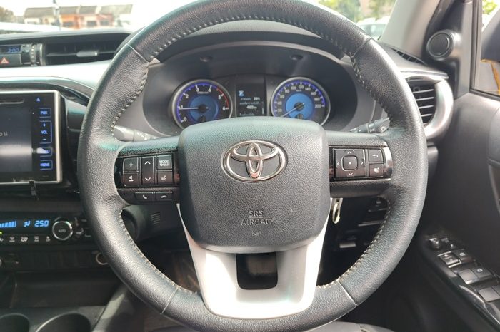 REVO PRE 2020 2.4G AT DOUBLE CAB SILVER  378 full