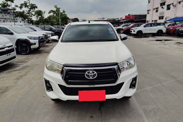 REVO PRE 2019 2.4E AT DOUBLE CAB WHITE  3964 full
