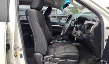REVO PRE 2019 2.4E AT DOUBLE CAB WHITE  3964 full