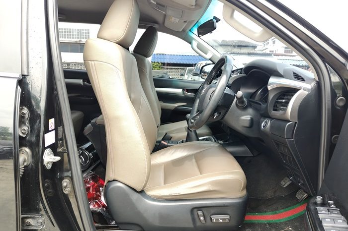 REVO 4WD 2015 2.8G MT DOUBLE CAB BLACK  8008 full