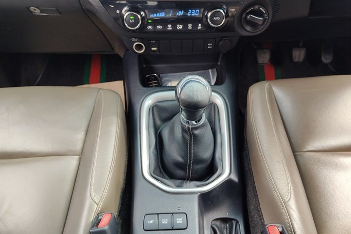 REVO 4WD 2015 2.8G MT DOUBLE CAB BLACK  8008 full