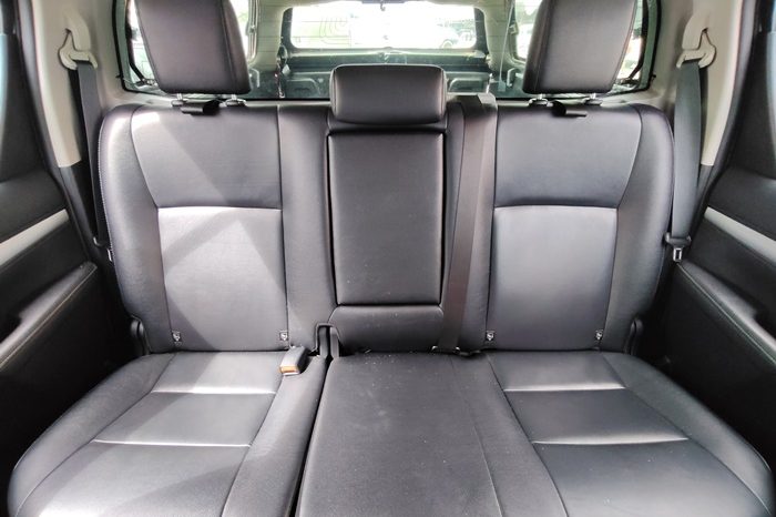 REVO 4WD 2020 2.8G AT DOUBLE CAB SILVER  9030 full