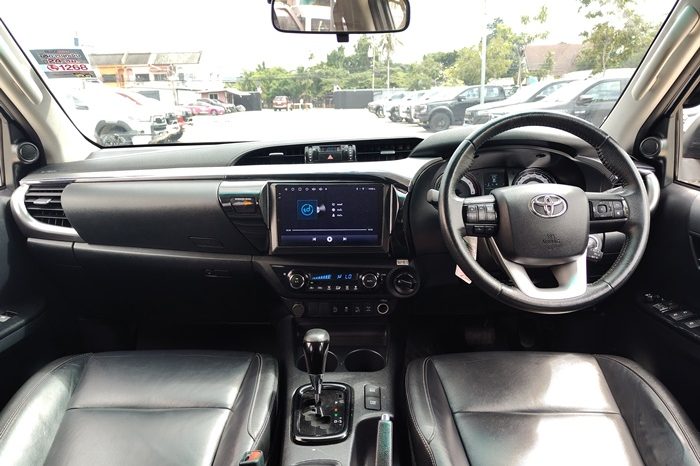 REVO 4WD 2020 2.8G AT DOUBLE CAB SILVER  9030 full