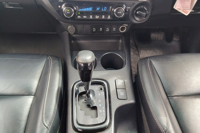 REVO 4WD 2020 2.8G AT DOUBLE CAB SILVER  9030 full