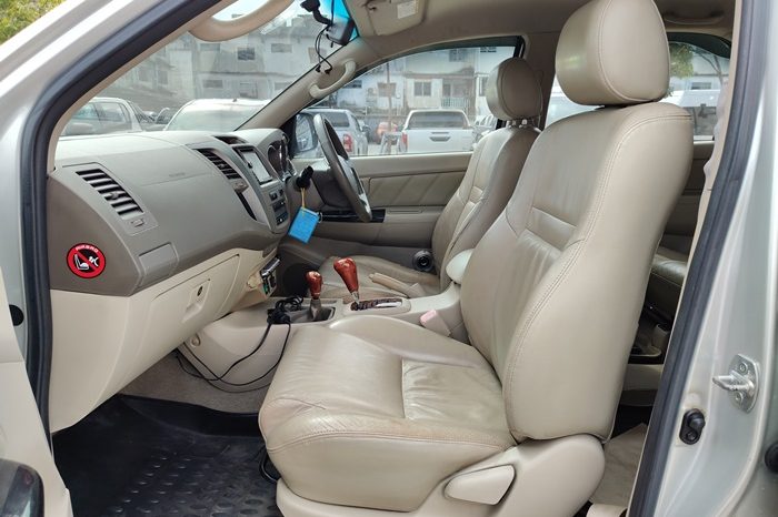 TOYOTA 4WD 2006 2.7V AT FORTUNER SILVER  1257 full