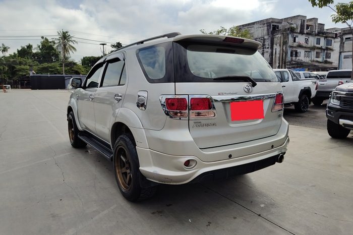 TOYOTA 4WD 2006 2.7V AT FORTUNER SILVER  1257 full