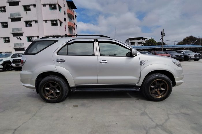 TOYOTA 4WD 2006 2.7V AT FORTUNER SILVER  1257 full