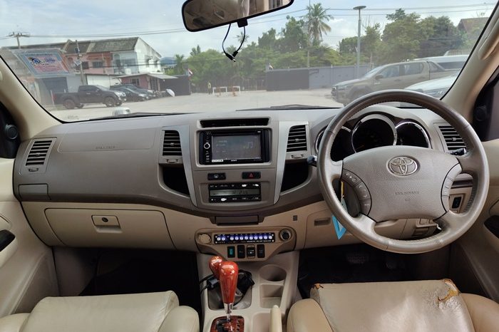 TOYOTA 4WD 2006 2.7V AT FORTUNER SILVER  1257 full