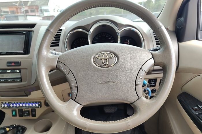 TOYOTA 4WD 2006 2.7V AT FORTUNER SILVER  1257 full