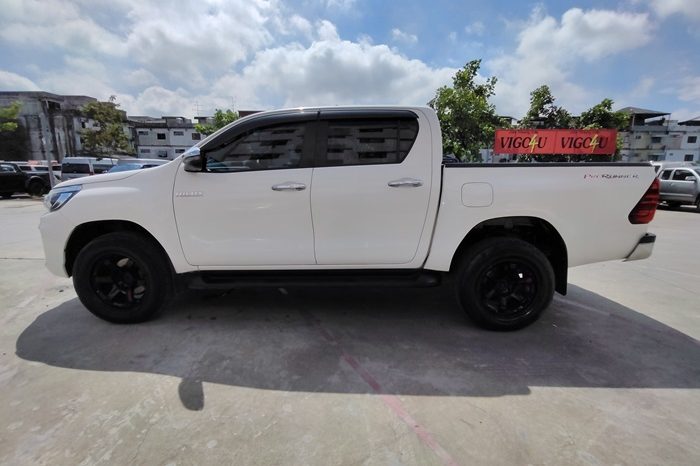 REVO PRE 2018 2.4E AT DOUBLE CAB WHITE  769 full
