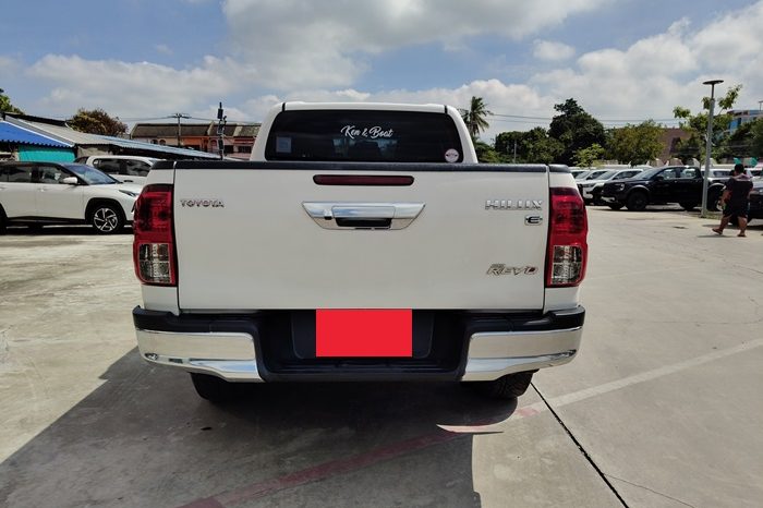 REVO PRE 2018 2.4E AT DOUBLE CAB WHITE  769 full