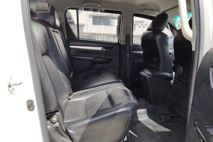 REVO PRE 2018 2.4E AT DOUBLE CAB WHITE  769 full