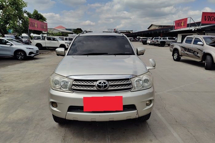 TOYOTA 2WD 2010 2.7V AT FORTUNER SILVER  1574 full