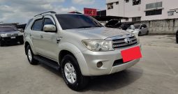 TOYOTA 2WD 2010 2.7V AT FORTUNER SILVER  1574