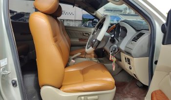 TOYOTA 2WD 2010 2.7V AT FORTUNER SILVER  1574 full