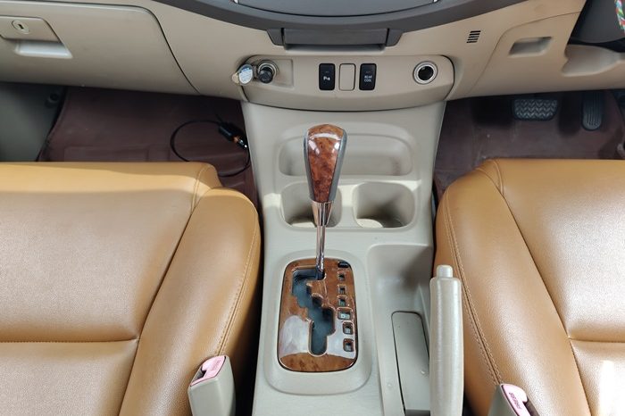 TOYOTA 2WD 2010 2.7V AT FORTUNER SILVER  1574 full