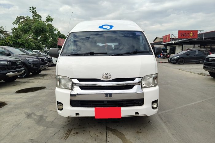 TOYOTA 2WD 2018 3.0 MT COMMUTER WHITE  1666 full