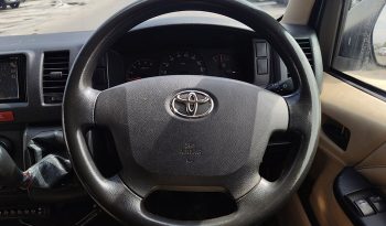 TOYOTA 2WD 2018 3.0 MT COMMUTER WHITE  1666 full