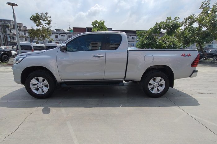 REVO 4WD 2020 2.4E MT SMART CAB SILVER  6290 full