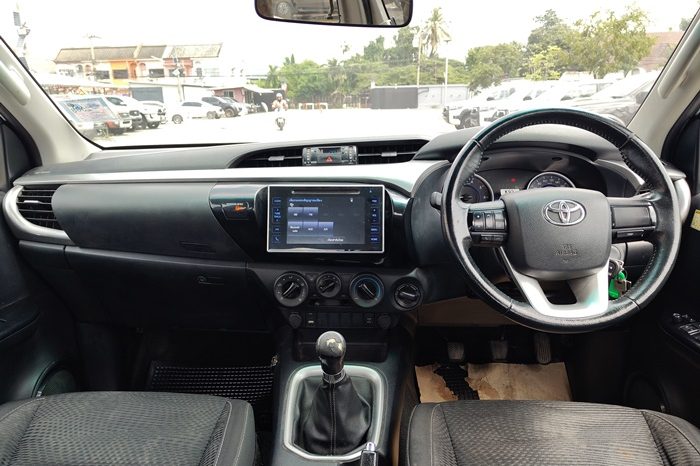 REVO 4WD 2020 2.4E MT SMART CAB SILVER  6290 full