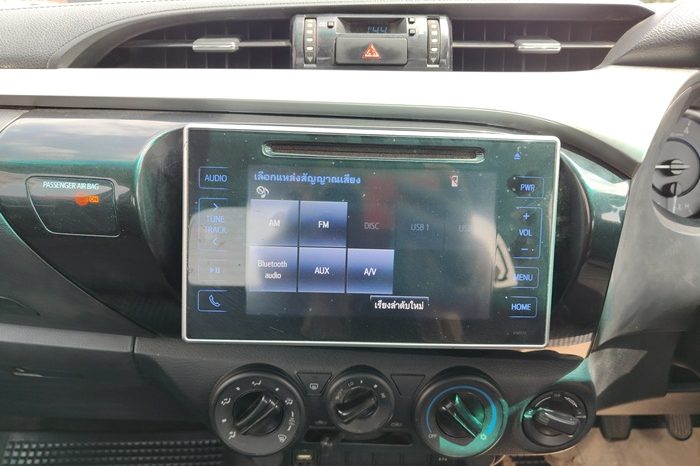 REVO 4WD 2020 2.4E MT SMART CAB SILVER  6290 full