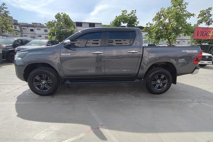 REVO PRE 2022 2.4E AT DOUBLE CAB DARK GREY  1459 full