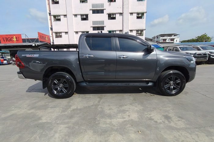 REVO PRE 2022 2.4E AT DOUBLE CAB DARK GREY  1459 full