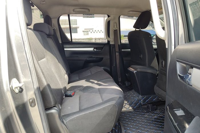 REVO PRE 2022 2.4E AT DOUBLE CAB DARK GREY  1459 full