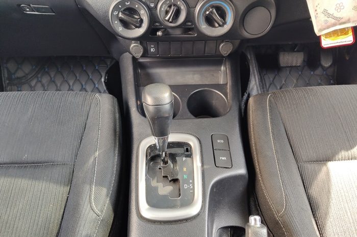 REVO PRE 2022 2.4E AT DOUBLE CAB DARK GREY  1459 full