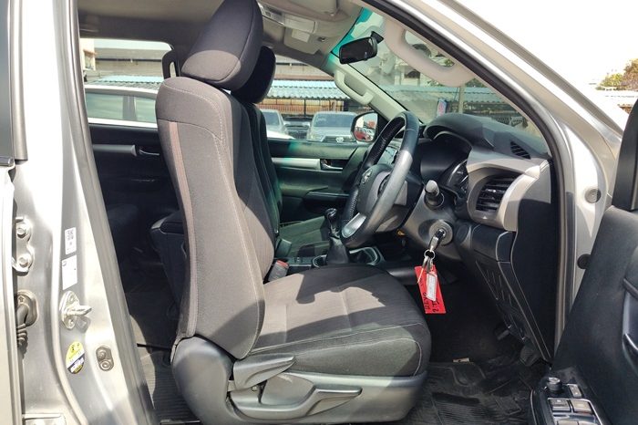 REVO 4WD 2021 2.4E MT DOUBLE CAB SILVER  130 full