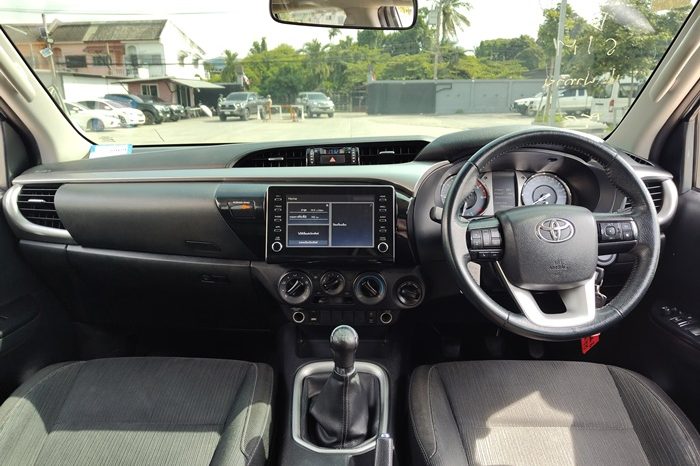 REVO 4WD 2021 2.4E MT DOUBLE CAB SILVER  130 full