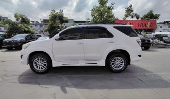 TOYOTA 2WD 2013 2.7V AT FORTUNER WHITE  30 full